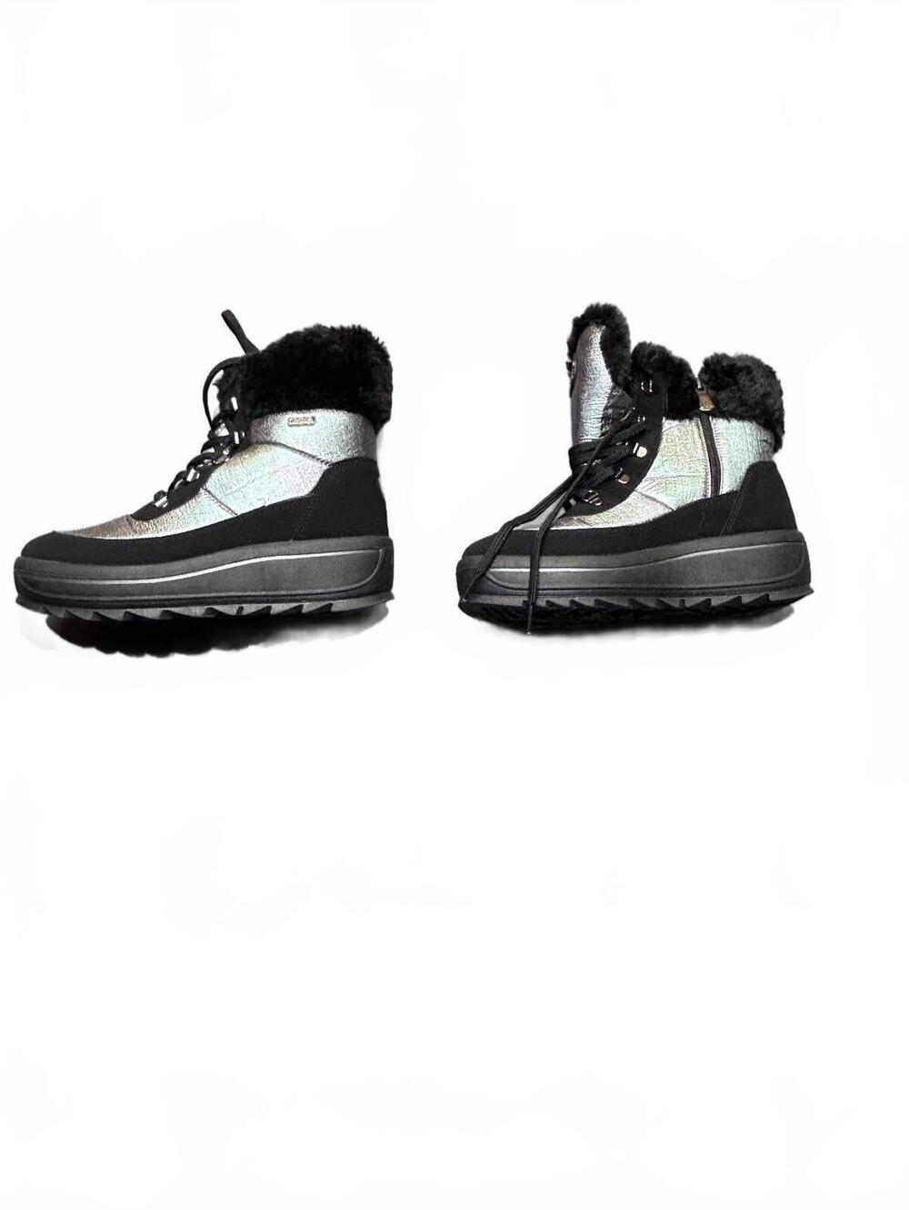 Pajar Canada Women's Winter Boots with Faux Fur Collar